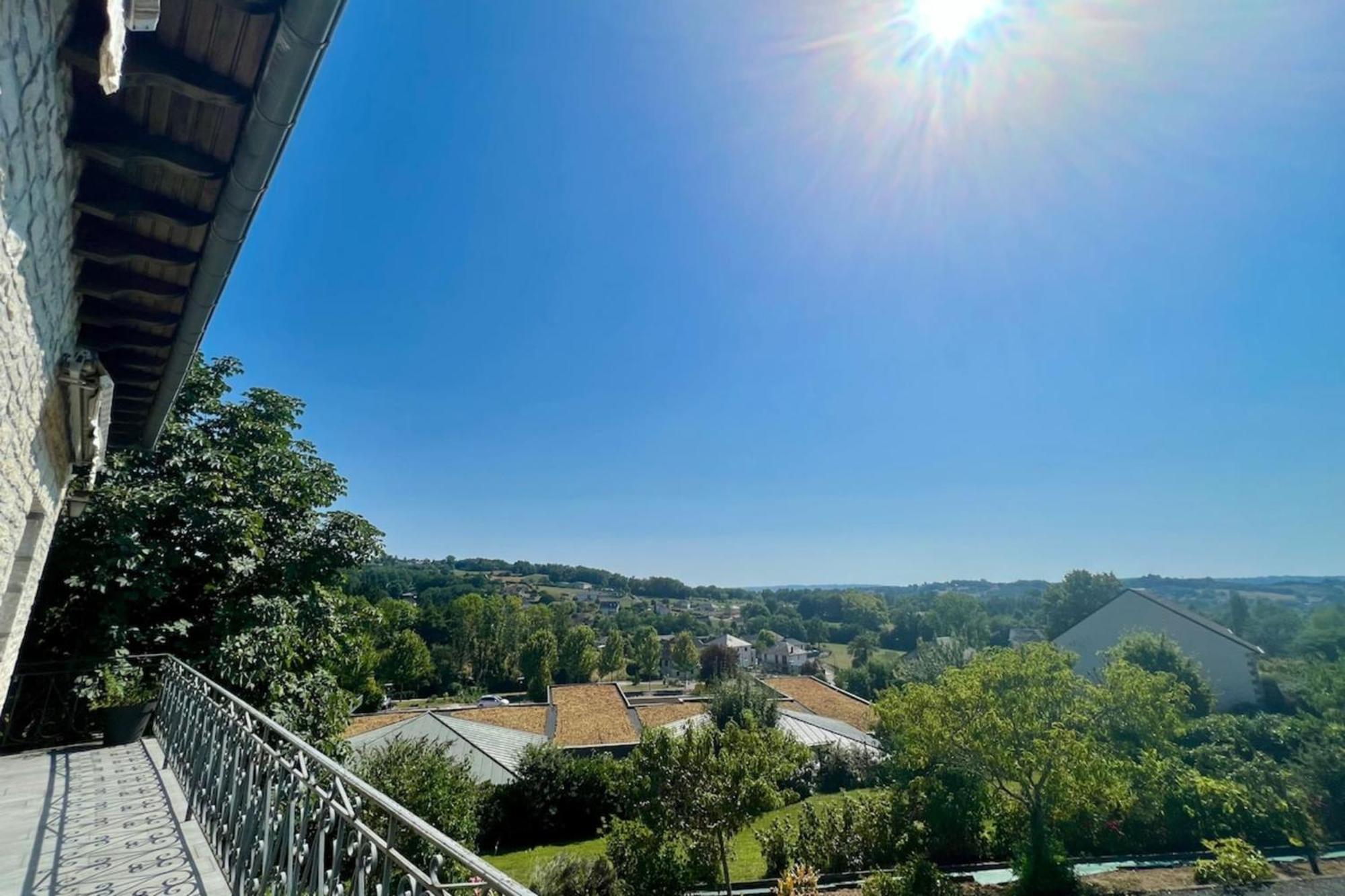 Villa La Baronnie - 11 Pers - Proche Brive -Jardin Ussac Buitenkant foto
